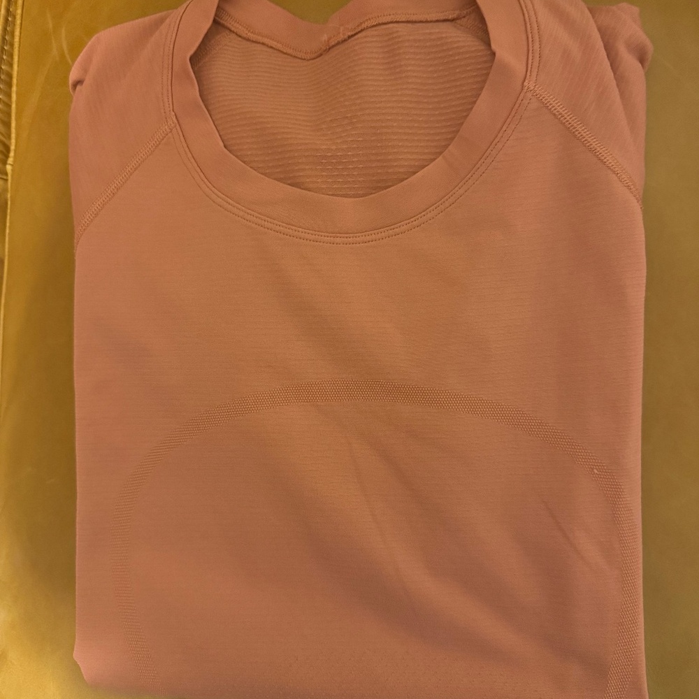 Lululemon Swiftly Tech short sleeve shirt